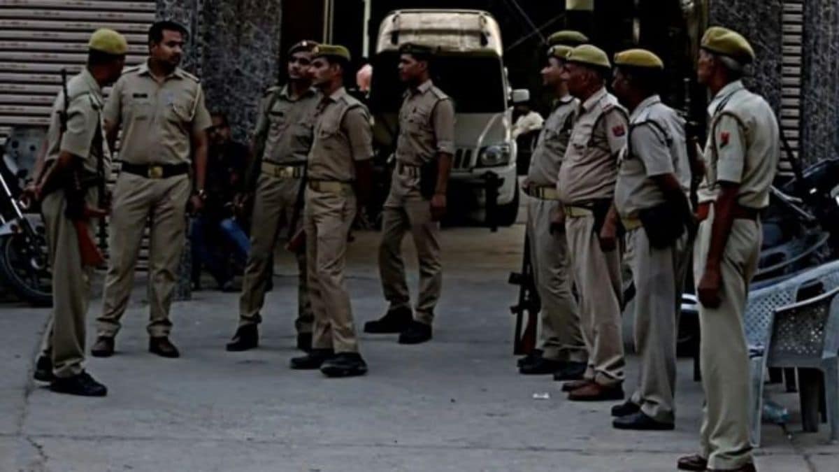 Two Chinese nationals Arrested on India-Nepal border