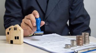 RBI warns of banks overcharging loan interest