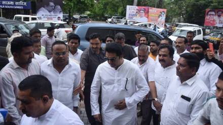 MNS chief Raj Thackeray nashik organizational restructuring meeting local body election