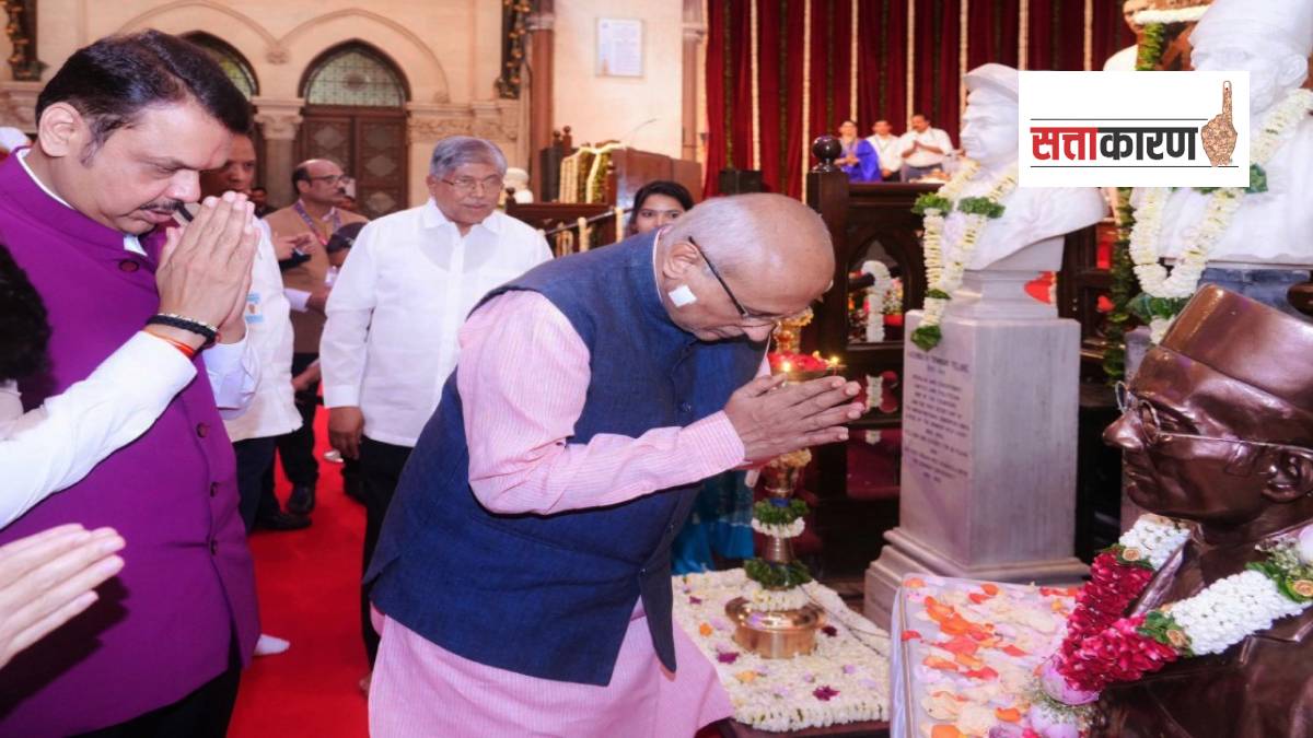 स्वातंत्र्यवीर सावरकर राजकारणाच्या केंद्रस्थानी पुन्हा का येत आहेत? (फोटो सौजन्य पीटीआय)