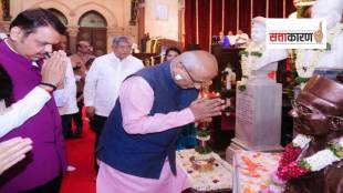 स्वातंत्र्यवीर सावरकर राजकारणाच्या केंद्रस्थानी पुन्हा का येत आहेत? (फोटो सौजन्य पीटीआय)