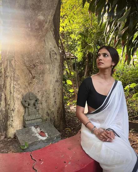 Malavika Mohanan Kerala Vacation