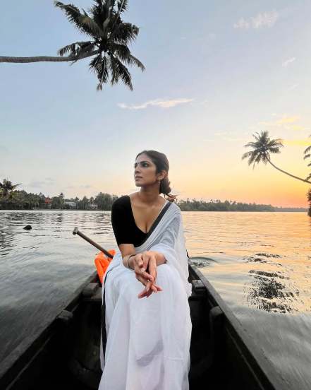 Malavika Mohanan Kerala Vacation