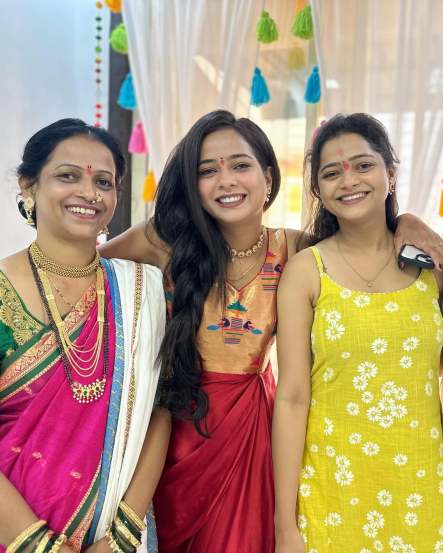Mother's Day 2025 Marathi Actors Shared Photos