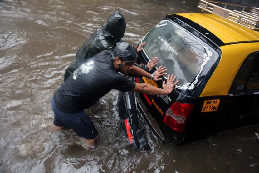 Mumbai pune heavy rain photos