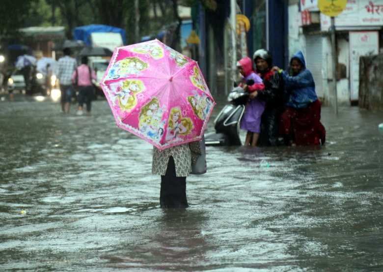 Mumbai pune heavy rain photos