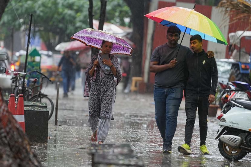 Mumbai pune heavy rain photos