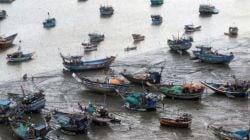 Mumbai On High Alert: मुंबईभोवती सुरक्षा वाढवली; समुद्रात नौदलाचे ताफे तैनात