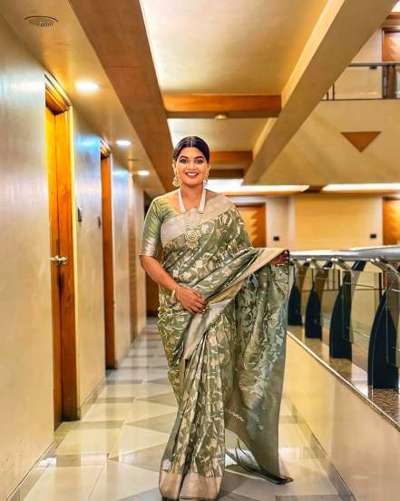 Namrata Sambherao Green Saree Look