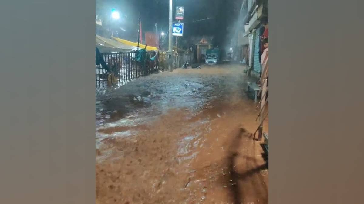 heavy rains hit trimbakeshwar again tuesday water entered homes roads were flooded