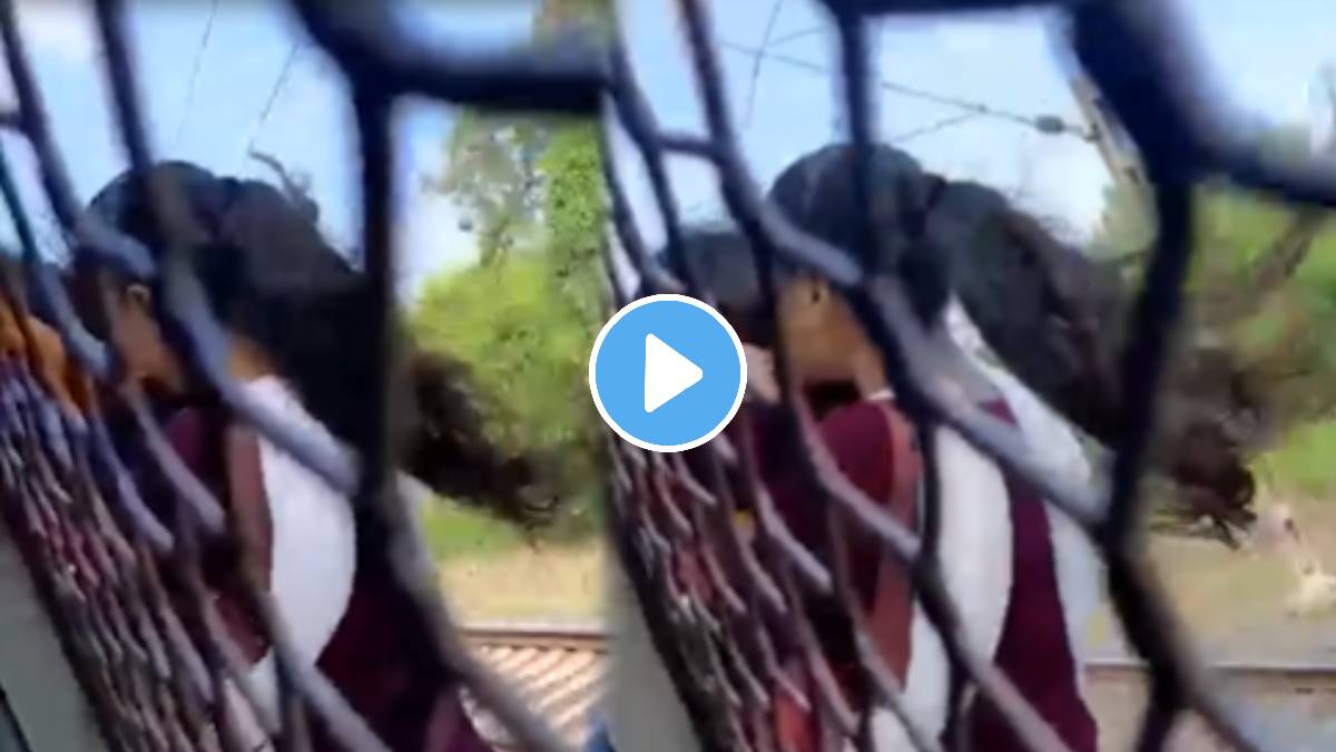 Kalyan local was delayed by 40 mins, forcing women to hang on the footboard—an unsafe and risky commute shocking video viral