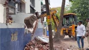 illegal madrasa in Kalyan west demolished by C Ward of the municipality