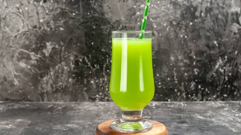 Who should not drink beetroot amla and carrot juice 