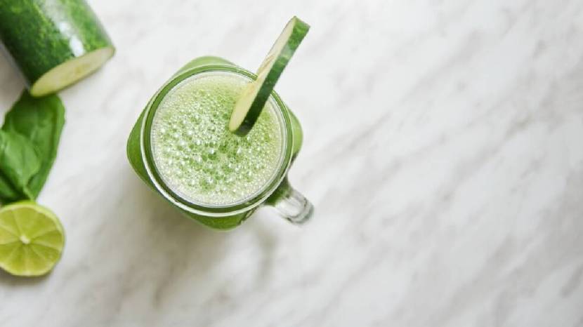 Who should not drink beetroot amla and carrot juice 