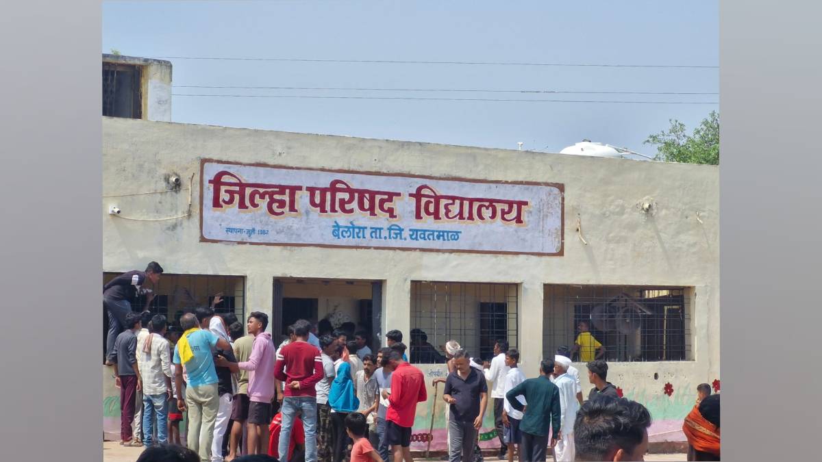 yavatmal belora school principal beaten by villagers on may 1 over misconduct allegations with girls