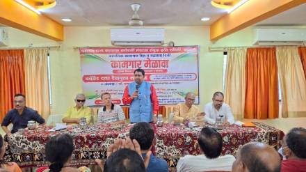 Additional Commissioner assures decision on thane municipal corporation contract workers demands within fifteen days