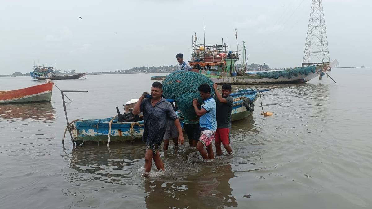 Mumbai rough seas forced most fishermen to cancel trips and bring their boats ashore