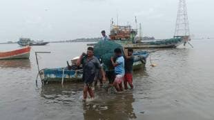 Mumbai rough seas forced most fishermen to cancel trips and bring their boats ashore