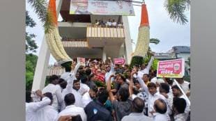 Chhagan Bhujbal opposition to the new turnpike road continues hints of cuts in Kumbh Mela funds