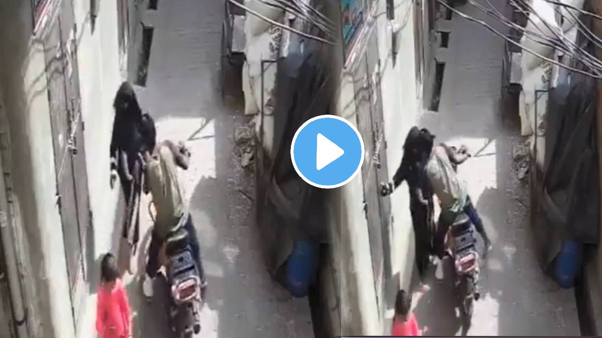 Pervert Kisses Burqa-Clad Woman In UP's Meerut