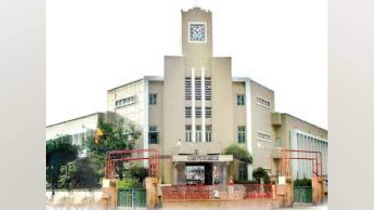 Presentation of memorial plan in Karad Municipality beautification of statues Constitution pillar will also be built