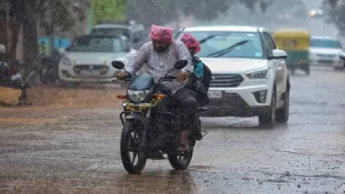 Normal life has been disrupted due to continuous rains in Ahilyanagar city and surrounding areas
