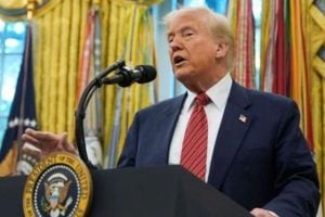 Donald Trump addressing the media about India-Pakistan tensions