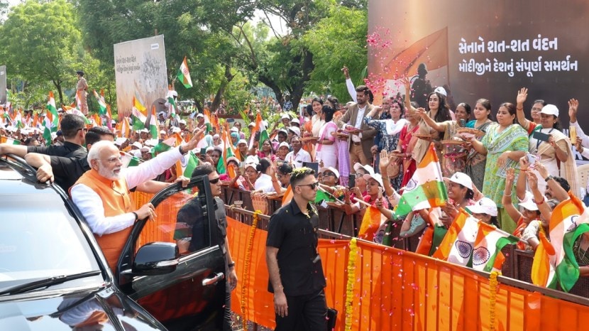 PM modi road show in vadodara