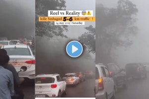 Planning to Visit Sinhagad on Saturday or Sunday Wait First watch this viral video first Traffic Jam