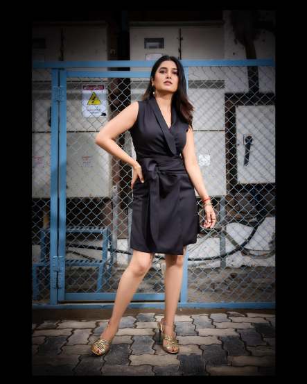 Prajakta Mali Black Dress Stylish Look