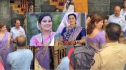 रूपाली चाकणकर यांना मराठा समाजाचा घेराव
