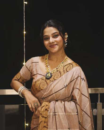 Sakshee Gandhi Peacock Green Paithani Saree