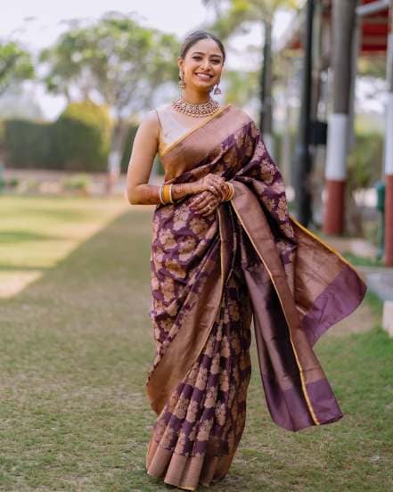 Sayali Deodhar Purple Saree Look