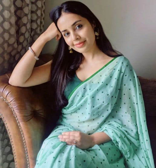 Shivani Rangole Kulkarni Saree Look