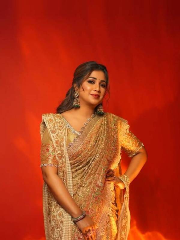 Shreya Ghoshal In Waves Summit 2025,Shreya Ghoshal Saree Look, Royal Look