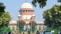 बलात्कार प्रकरणातील दोषी आणि पीडितेने घेतला लग्न करण्याचा निर्णय; सर्वोच्च न्यायालयात सर्वांसमोर दिली एकमेकांना फुलं