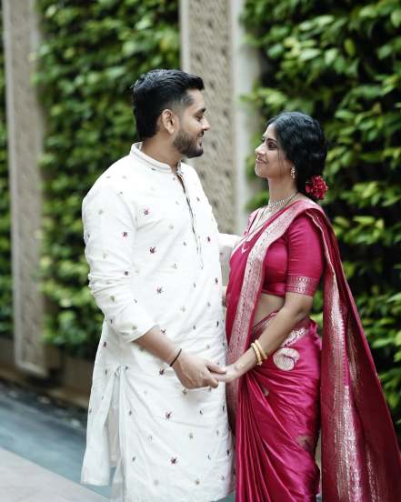 Swarda Thigale Siddharth Raut Romantic Photoshoot