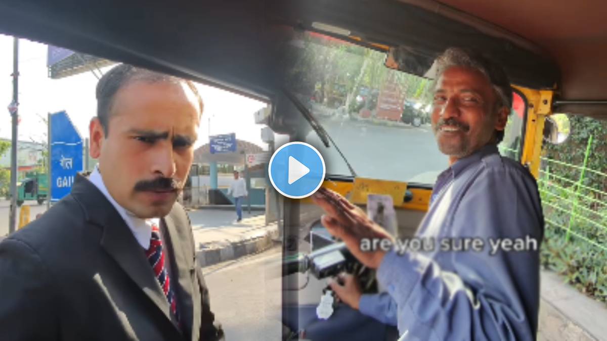 Tourist offers 2000 rupees to auto driver