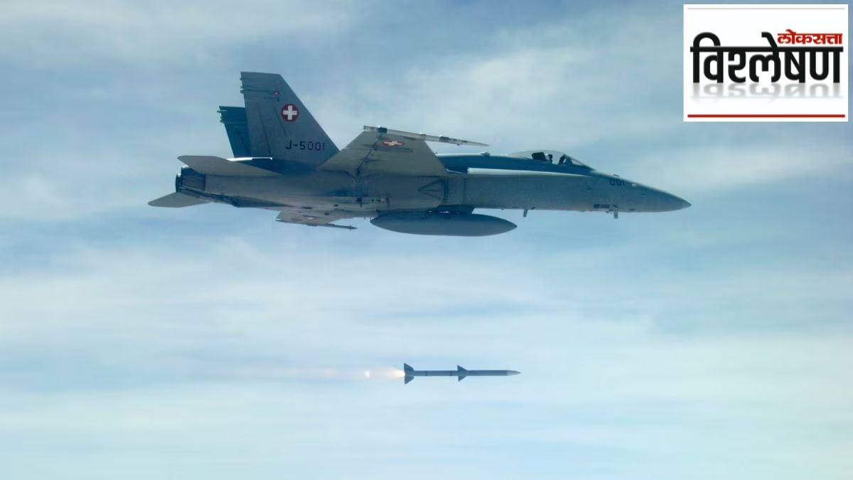 तुर्कियेला AIM-120C-8 प्रगत मध्यम-श्रेणीच्या हवेतून हवेत मारा करणारी क्षेपणास्त्रे (AMRAAMs) विकण्यास अमेरिकेने मान्यता दिली आहे. (छायाचित्र-रॉयटर्स)