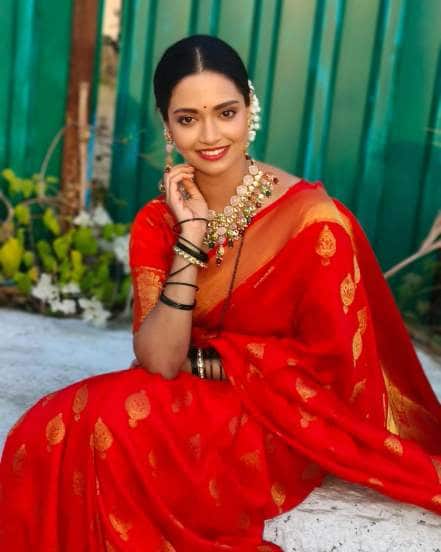 Vallari Viraj Paithani Saree Look
