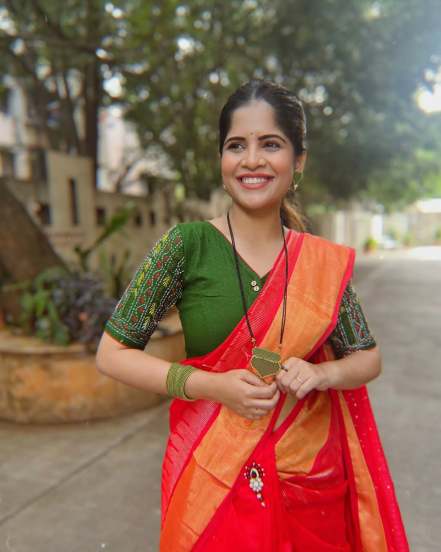 Vat Purnima 2025 Traditional Look Ideas
