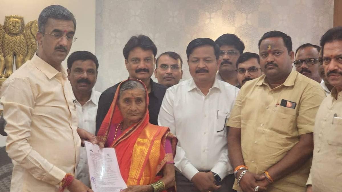 Veermata Chaturabai More has received 80 gunthas of land for the familys livelihood