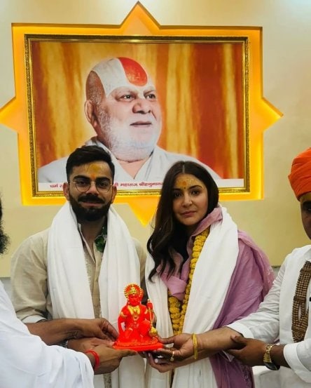 Virat Kohli Anushka Sharma Hanuman Garhi darshan ayodhya