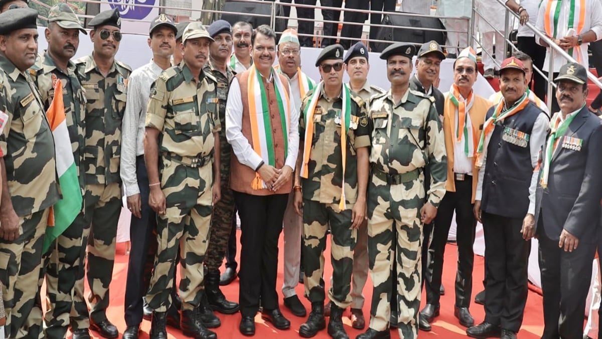 devendra fadnavis , tiranga yatra , nagpur , war ,