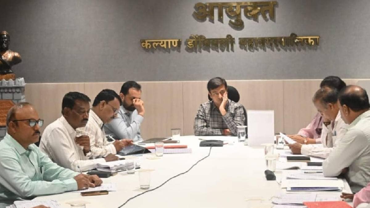 Commissioner Abhinav Goyal disciplined Kadomampa staff for work