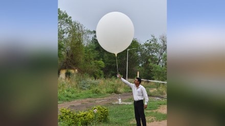 Use of weather balloons for accurate weather forecasting at regional weather stations