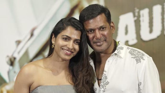 actor Vishal Sai Dhanshika Wedding announcement