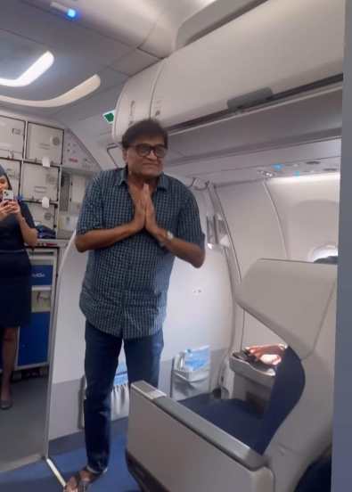 pilot aditi paranjpe who felicitate padma shri ashok saraf