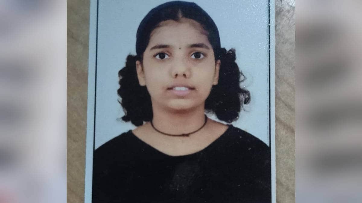 Amrita Gurav passes 10th standard after overcoming cancer vasai news
