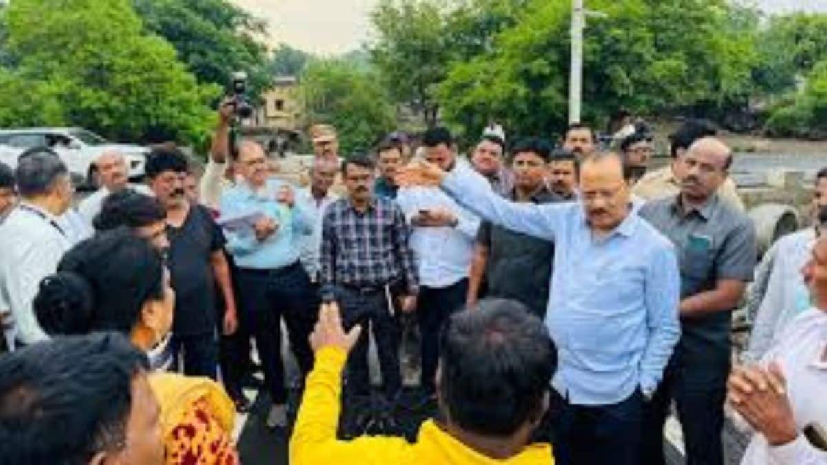 baramati flood ajit pawar inspection